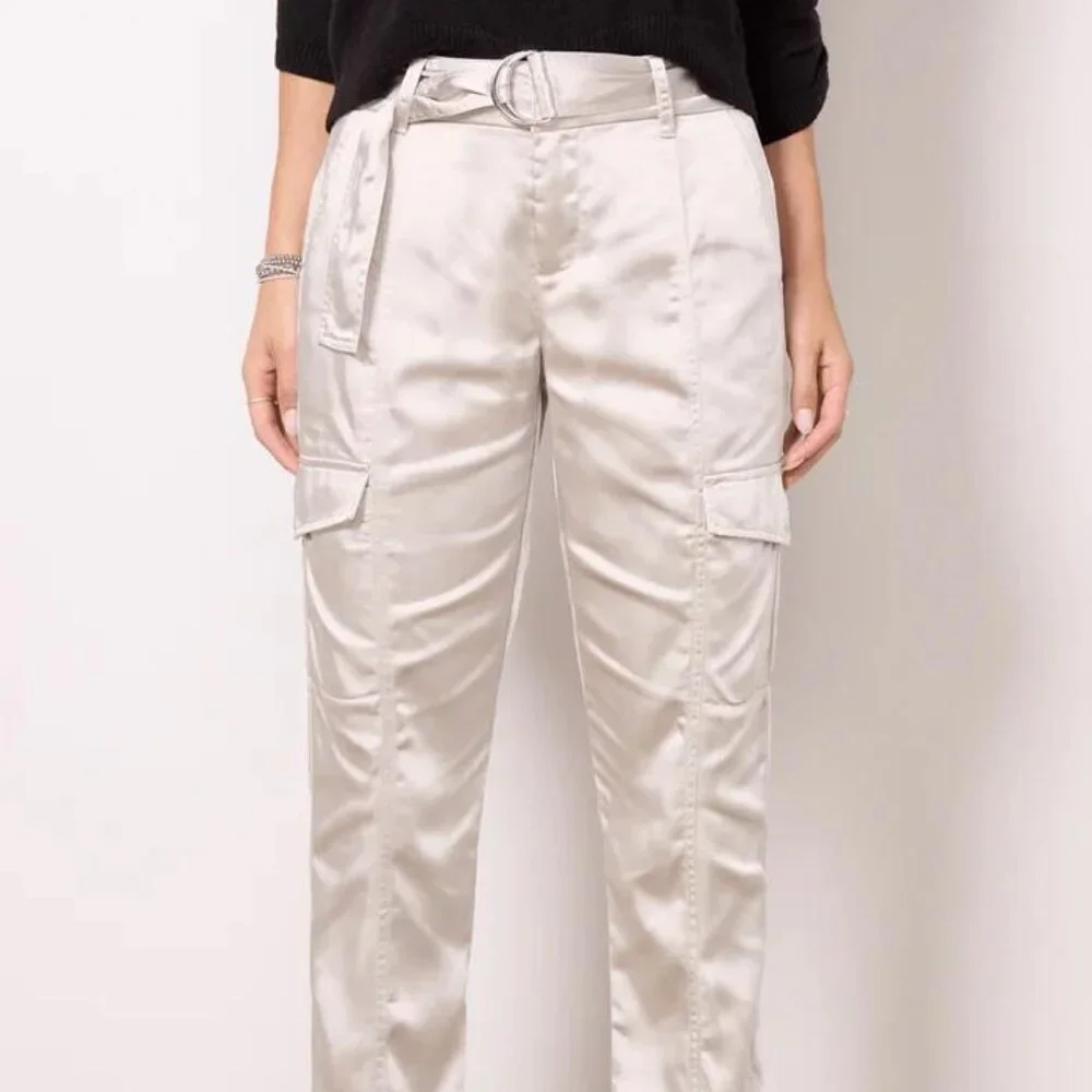 Sanctuary Classy Satin Cargo Pants - Toasted Marshmallow NWT Size 32 - Picture 4 of 8
